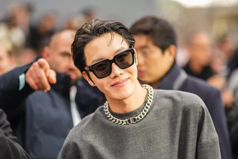 BTS: qué dice el sorpresivo comunicado de BIGHIT Music sobre el enlistamiento de J-Hope J-Hope de BTS durante la Semana de la Moda en París.