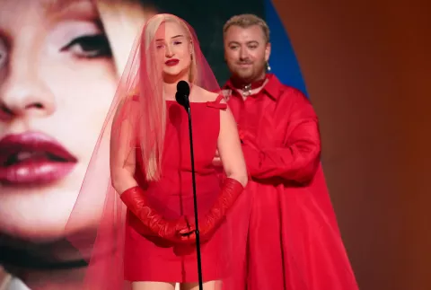 Kim Petras y su emotivo discurso sobre diversidad durante los Premios Grammy Kim Petras durante los Premios Grammy 2023.
