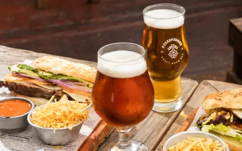 San Patricio: las mejores ofertas para festejar esta celebración tan irlandesa Desarmadero Bar ofrece varias promos y propuestas para este 17 de marzo.