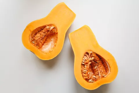 Vitamina K: estos son sus beneficios y qué los alimentos que la contienen La calabaza es uno de los alimentos con vitamina K que podés sumar a tus comidas.