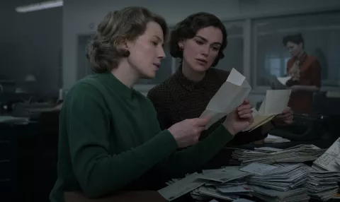 El estrangulador de Boston: todo lo que tenés que saber sobre este thriller con mirada femenina Carrie Coon y Keira Knightley son las pioneras que investigan este caso.