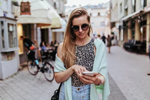Guía de estilo: 3 técnicas para aprender a combinar estampados Animal print, una estampa que nunca pasa de moda.