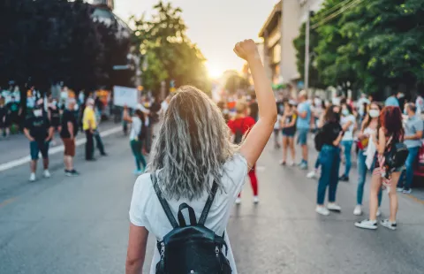 Día de la Mujer: sororidad, empoderamiento y otras palabras que trajo el feminismo Marcha feminista