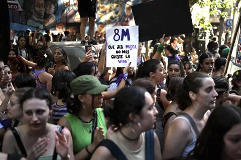 8M: carteles emblemáticos de la marcha de mujeres mujeres-abre.jpg