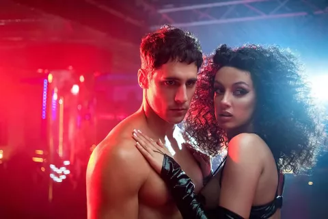 Esta serie española subida de tono narra la vida de una de las máximas figuras del porno español Martiño Rivas en la piel de Nacho Vidal.