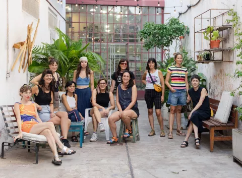 La Paternal foodie & arty: los lugares que tenés que conocer de este barrio de Buenos Aires En el taller Paz Soldán, las artistas mujeres despliegan todo su talento
