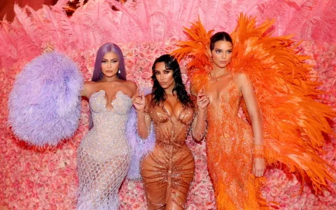 La lista de invitados a la Met gala: ¿las Kardashian y Jenner se quedan afuera? Las Kardashian-Jenner siempre dando de qué hablar en la alfombra roja