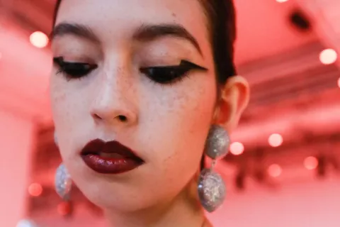 Tendencias 2023: 2 tipos de make-up que te vas a cansar de ver durante la temporada otoño-iniverno 2 tendencias en make-up que la rompen este 2023.