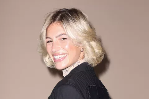 Stefi Roitman: así es el look colegial con el que deslumbró en Londres Stefi Roitman: así es el look colegial con el que deslumbró en Londres.