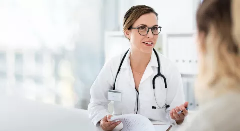 Estos son los chequeos ginecológicos claves luego de tener un bebé Chequeos médicos: ¿cuáles tenés que hacerte después de dar a luz?