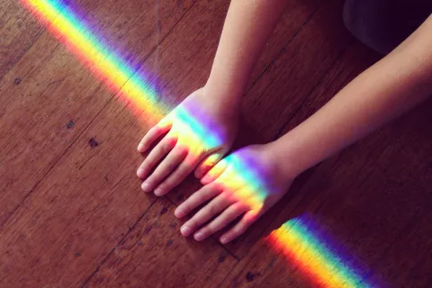 Por qué el 3 de abril se celebra el Día del Arcoiris.