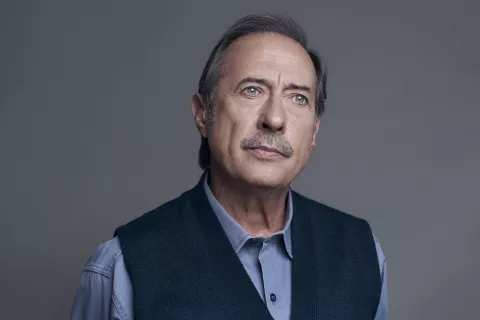 Premios Platino: a qué hora y por dónde vas a poder ver la ceremonia Guillermo Francella se negó a colaborar con la causa de Santi Maratea.