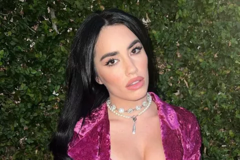 Lali confirmó que Flor Jazmín Peña y Agus Franzoni están en una relación Lali confirmó que Flor Jazmín Peña y Agus Franzoni están en una relación.
