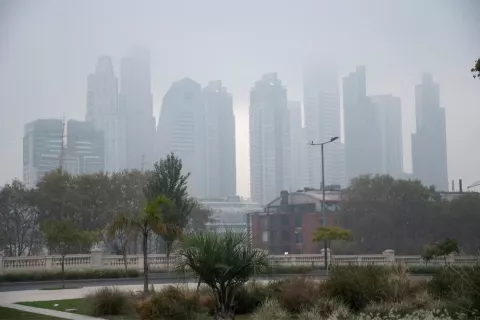 Humo y olor a quemado en Buenos Aires: ¿qué pasó y de dónde viene? Por qué hay humo en CABA.