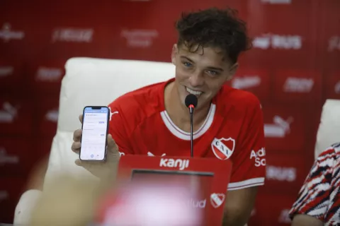Santi Maratea inició una colecta para Independiente.