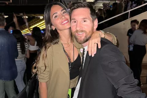 Messi y Antonela fueron al show de Coldplay en Barcelona: “Noche mágica” Messi y Antonela fueron a ver a Coldplay en Barcelona: “Noche mágica”.