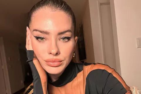 China Suárez: el impactante look con transparencias en modo Emily in Paris La China Suárez sorprendió a todos con su look en mood Emily in Paris.