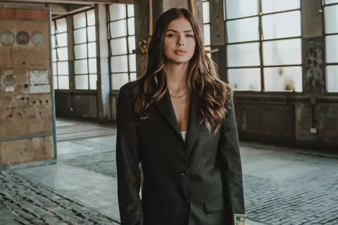 Qué es el tomboy style: el look elegido por la China Suárez que es tendencia esta temporada El tomboy style vuelve con fuerza y la China Suárez se convierte en su máxima embajadora.