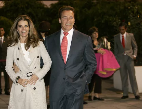 Arnold Schwarzenegger: amores, traiciones y un hijo secreto En 2006, el entonces gobernador de California Arnold Schwarzenegger llegaba a la Ciudad de México con la primera dama Maria Shriver. (AP Foto/Marcio José Sánchez, archivo)