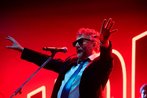 Fito Paéz presentó "EADDA 9223", la versión 2023 de El amor después del amor Fito Páez presentó una nueva versión de El Amor después del amor
