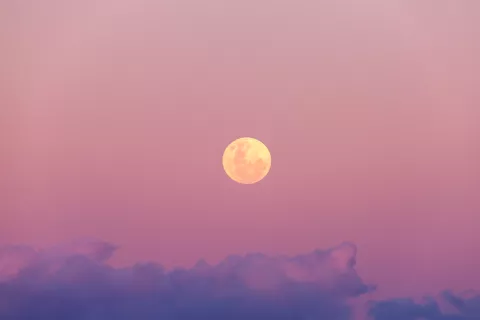 Luna de fresa: ¿cuándo se verá la luna llena de junio? Luna de fresa