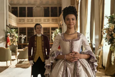 La reina Charlotte: así se crearon los looks más icónicos de la serie de Netflix La reina Charlotte ya está disponible en Netflix.