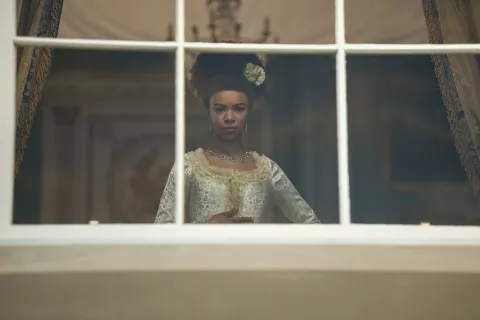 La reina Charlotte: a qué hora estrena la serie spinoff de Bridgerton en Netflix La reina Charlotte estrena el jueves 5 de mayo.
