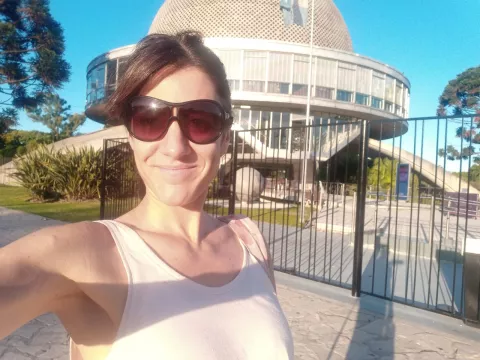 Estefanía Coluccio Leskow llegó a conducir el Planetario: cómo se abrió camino en la Astronomía Estefanía Coluccio Leskow