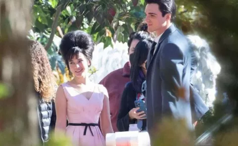 Antes del estreno de la película de Sofia Coppola, así fue la historia de amor de Priscilla y Elvis Priscilla, el film protagonizado por Jacob Elordi y Cailee Spaneny, que cuenta la historia de amor con Elvis.