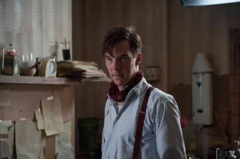 Inclusión LGBTIQ+: 6 historias de HBO Max basadas en hechos reales El código enigma es la historia real del brillante científico Alan Turing (interpretado por Benedict Cumberbatch)