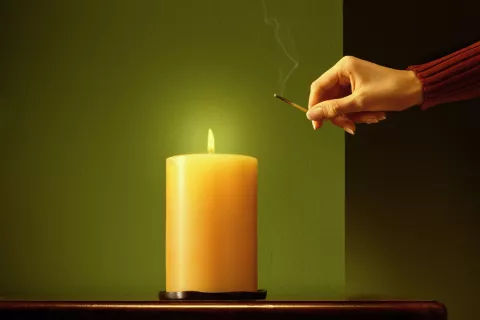 Velas: cómo interpretar el significado de su llama Cuál es el significado de la llama de las velas.