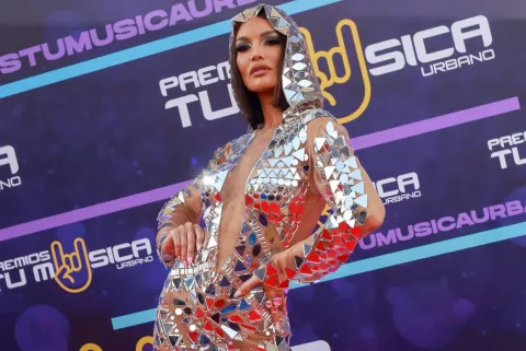 Premios Tu Música Urbano 2023: estos fueron los mejores looks de la alfombra roja Los mejores looks de los Premios Tu Música Urbano 2023.