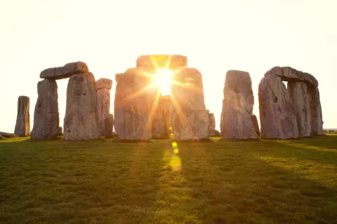 Solsticio de invierno: 4 rituales simples para aprovechar su mágica energía Rituales simples para aprovechar la energía del solsticio de invierno.