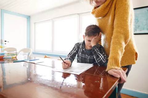 Límites empáticos: cómo marcar el camino de los chicos con amor Límites empáticos: ¿cómo marcarlos con amor?