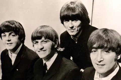 Inteligencia artificial: Los Beatles lanzarán una canción inédita con la voz de John Lennon.