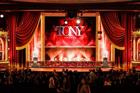 Tony Awards 2023: la lista completa de ganadores La 76.ª entrega de los Tony Awards 2023 se celebró en el United Palace de la ciudad de Nueva York.