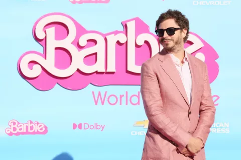 Quién es Allan, el enigmático hombre que aparece en la película de Barbie (que no es Ken) Michael Cera en la premiere de "Barbie" en The Shrine Auditorium en Los Angeles.