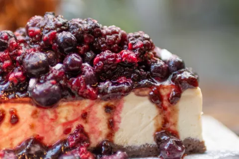 Cheesecake: una receta riquísima y fácil de hacer en casa En el Día Mundial del Cheesecake, te compartimos la receta de María Estela Tapia, jefa de Producción de Pastelería y Panadería de Usina Cafetera.
