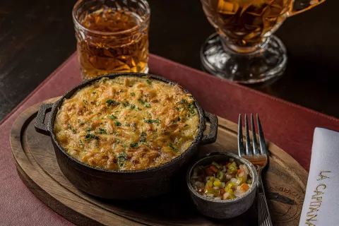 9 de julio: 8 opciones para salir a comer locro, pastelitos y otras comidas patrias comida_patria_principal_2.jpg