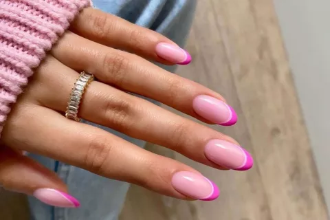 6 diseños de uñas para sumarte a la movida Barbiecore.