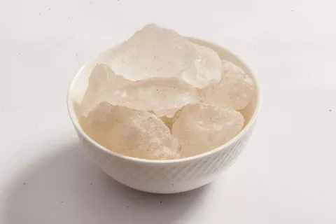 Piedra de alumbre: esta es la razón de por qué es el mejor desodorante natural Cómo utilizar la piedra de alumbre como desodorante.