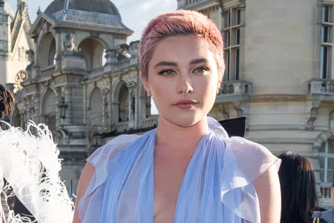 Florence Pugh: soprendió a todos en París con un nuevo naked dress El salvaje cambio de look de Florence Pugh.