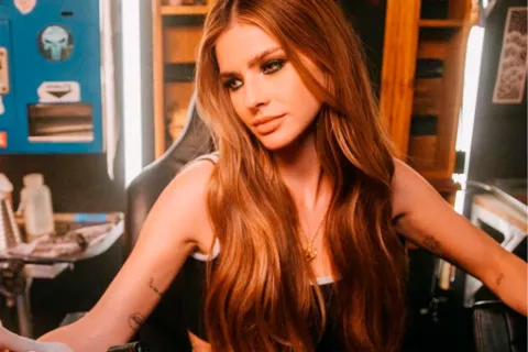 La China Suárez: estrenó Pasatiempo, su esperadísima canción con Ecko La China Suárez estrenó Pasatiempo, su esperadísima canción con Ecko.