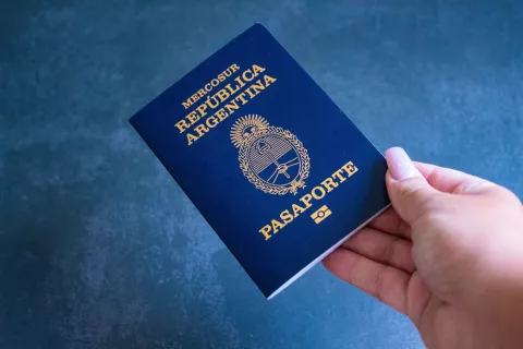 Subieron las tarifas para obtener DNI y Pasaporte: cuánto sale desde hoy Aumentó el precio para renovar DNI y Pasaporte.