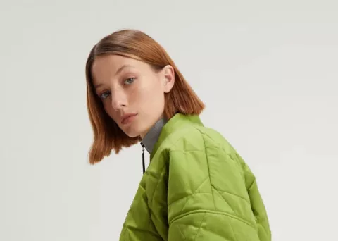 Frío polar: 10 camperas en precios de liquidación Campera matelaseada, uno de los básicos de liquidación