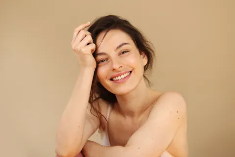 Vitamina C: estos son los verdaderos beneficios del ingrediente estrella de la cosmética Cuáles son los beneficios de la vitamina C.