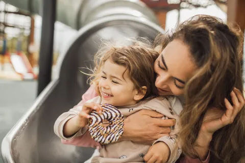 Maternidad: con estos 5 consejos vas a empezar a vivirla sin culpa 5 consejos para vivir tu maternidad sin culpa.