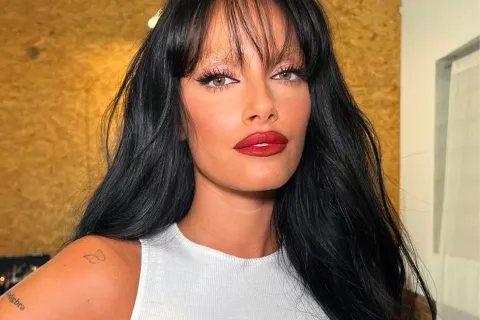 Oriana Sabatini: se sumó a la tendencia del naked dress y dejó a todos sin palabras Oriana Sabatini se sumó a la tendencia naked dress.