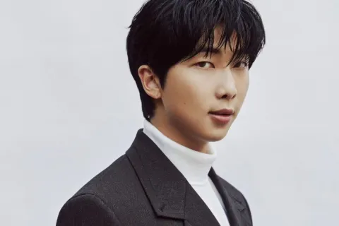 Kim Nam-joon responde a los comentarios de odio contra John Eun Kim Nam-joon responde al hate en redes.
