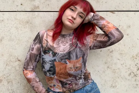 Naked t-shirt: 5 diseños divertidos para sumarle onda a tu look 5 diseños de naked t-shirts súper divertidos e ideales para sumar a tus looks.